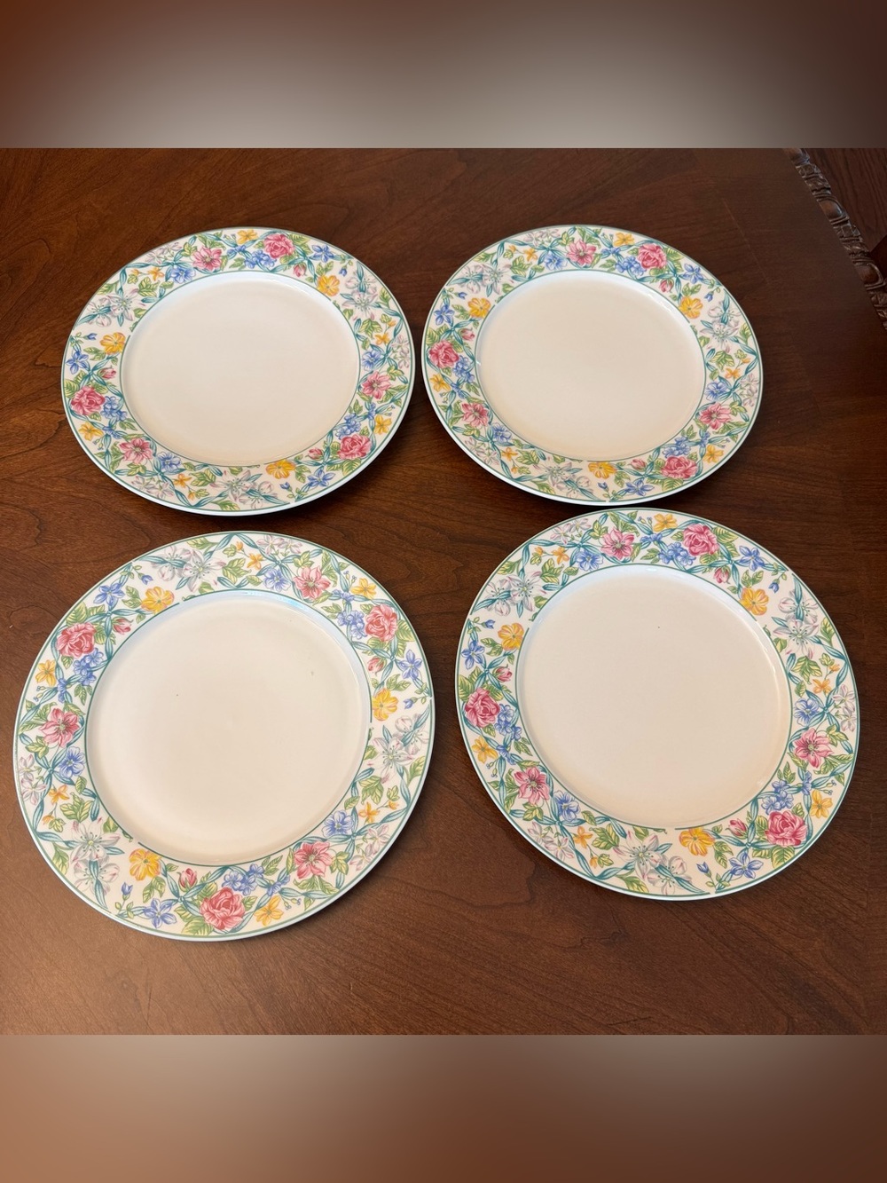 Set of 4 Vintage Farberware Bouquet 301 Dinner Plates 10.5” - Porcelain Floral
